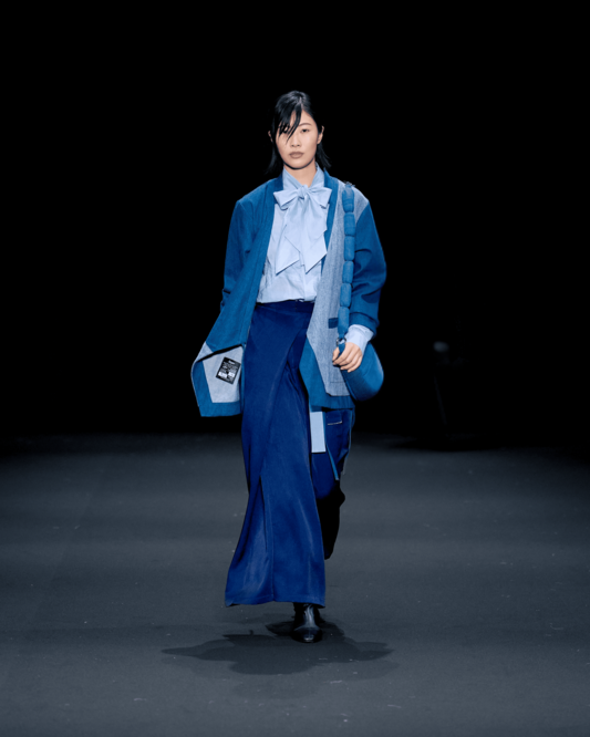 Look 3