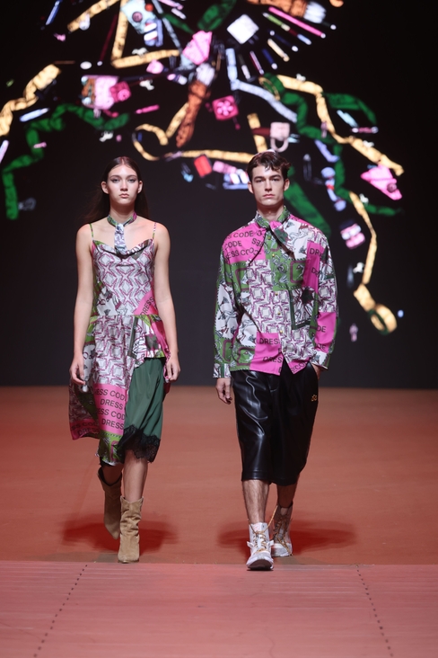 Look 30