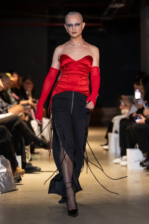 Look 7