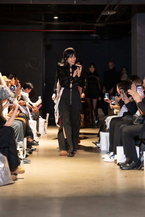 Look 30