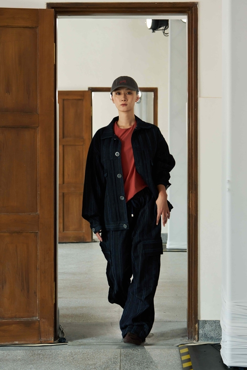 Look 3
