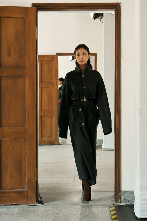 Look 15