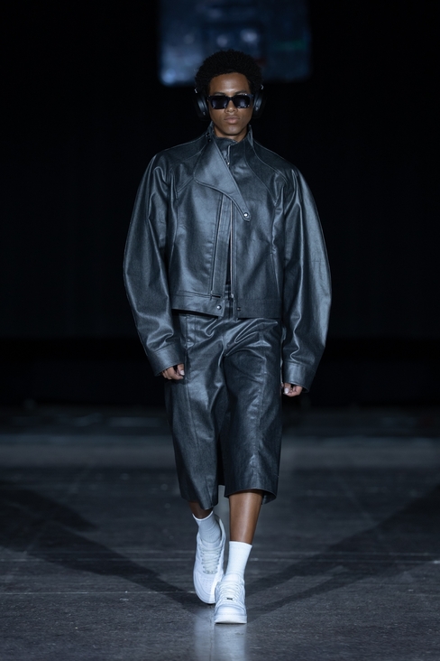 Look 1