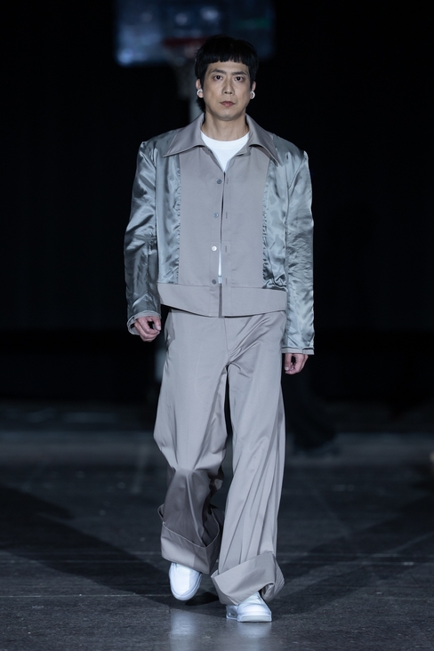 Look 18