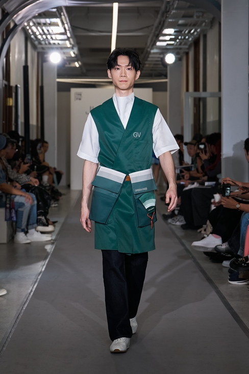 Look 4