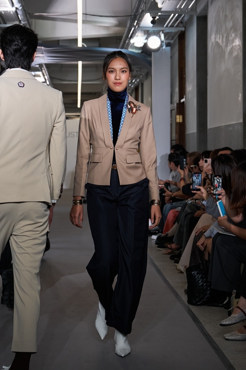 Look 45