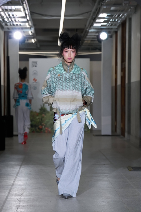 Look 2