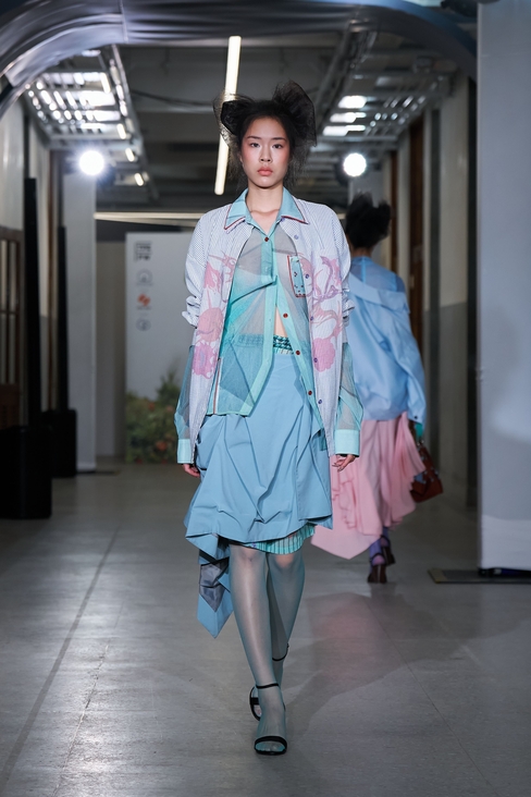 Look 19