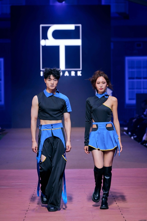Look 16